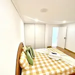 Flat Luxuoso Da Oura شقة البوفيرا